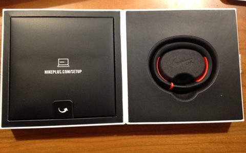 NIKE FuelBand SEを5ヶ月ほど使ってみて　バッテリーの持ちについて考えてみた