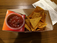 EL SABOR NACHO 'N DIP エルサボール の　ナチョディップ　お一人様トルティーヤチップス　ちょうどよい食べきりサイズ　販売国は意外なところ