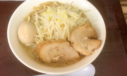 (閉店)ジャンクガレッジ プレナ幕張店 の豚玉ラーメンはアブラ増しをオススメ