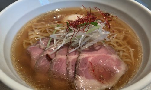 神谷町「天雷軒」まるで洋風スープなラーメンをいただく