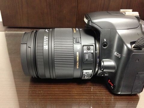 SIGMA 18-250mm F3.5-6.3 DC MACRO OS HSMをKissX2に取り付け